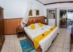 seychely-hotel-anse-soleil-beachcomber-004_ext_w_2.jpg
