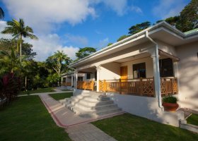 seychely-hotel-anse-soleil-beachcomber-009_ext_w_2.jpg