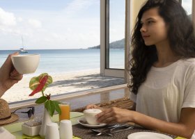 seychely-hotel-coral-strand-111_ext_w_2.jpg