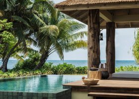 seychely-hotel-four-seasons-seychelles-010_ext_w_1.jpeg