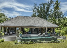 seychely-hotel-four-seasons-seychelles-desroches-054_ext_w_1.jpg