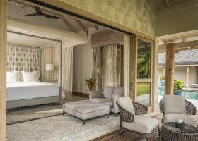 seychely-hotel-four-seasons-seychelles-desroches-065_ext_w_1.jpg