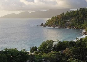 seychely-hotel-four-seasons-seychelles-mahe-141_ext_w_1.jpg