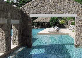 seychely-hotel-four-seasons-seychelles-mahe-166_ext_w_1.jpg