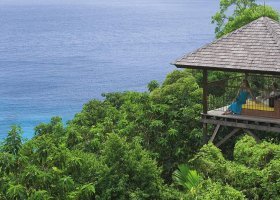 seychely-hotel-four-seasons-seychelles-mahe-173_ext_w_1.jpg