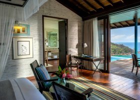 seychely-hotel-four-seasons-seychelles-mahe-199_ext_w_1.jpeg