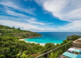 seychely-hotel-four-seasons-seychelles-mahe-200_ext_w_1.jpeg