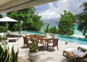 seychely-hotel-mahe-four-seasons-resort-019_ext_w_1.jpg